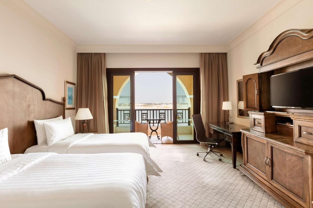 Hotel Shangri-la Qaryat Al Beri,