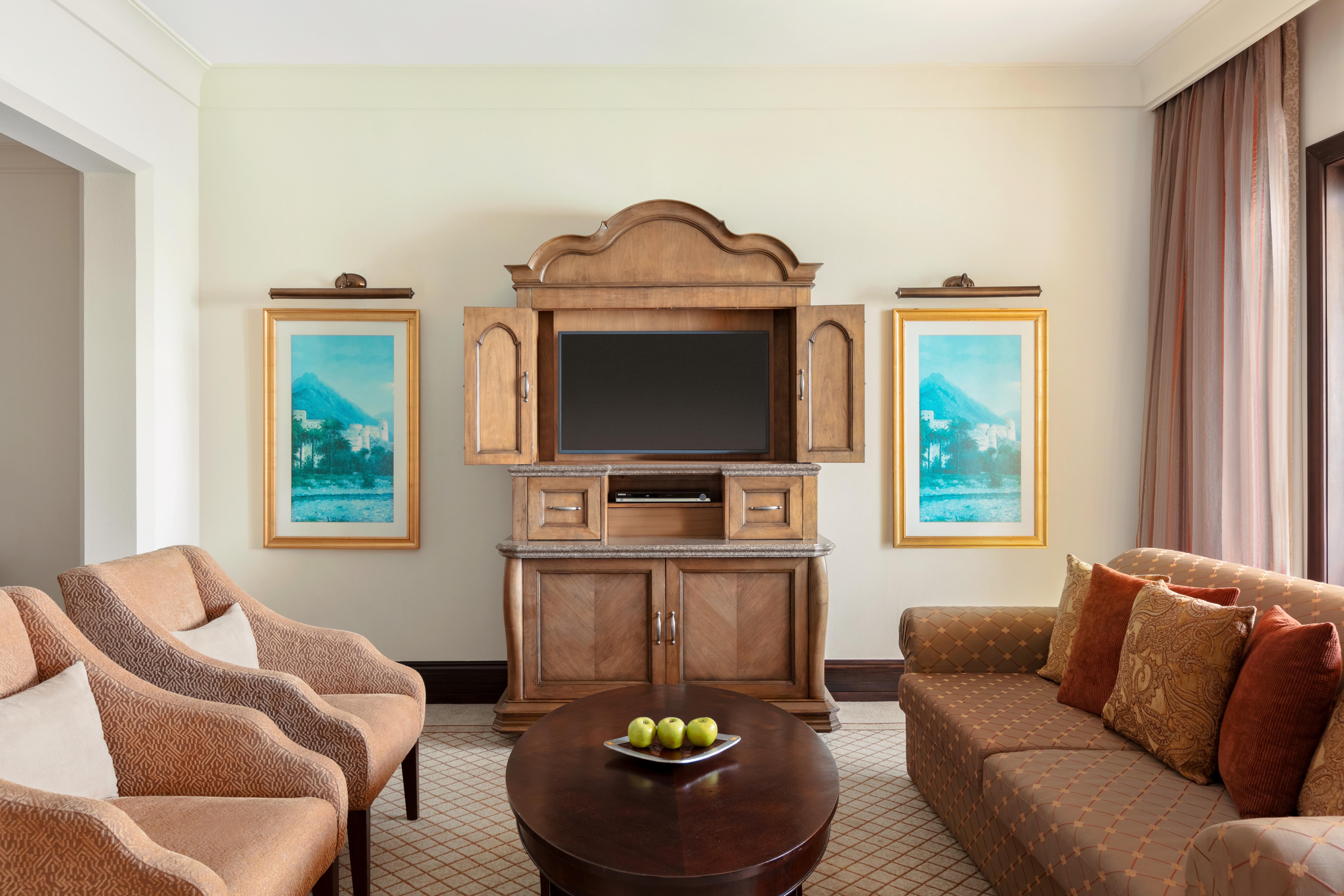 Shangri-la Qaryat Al Beri, 5* Abu Dhabi