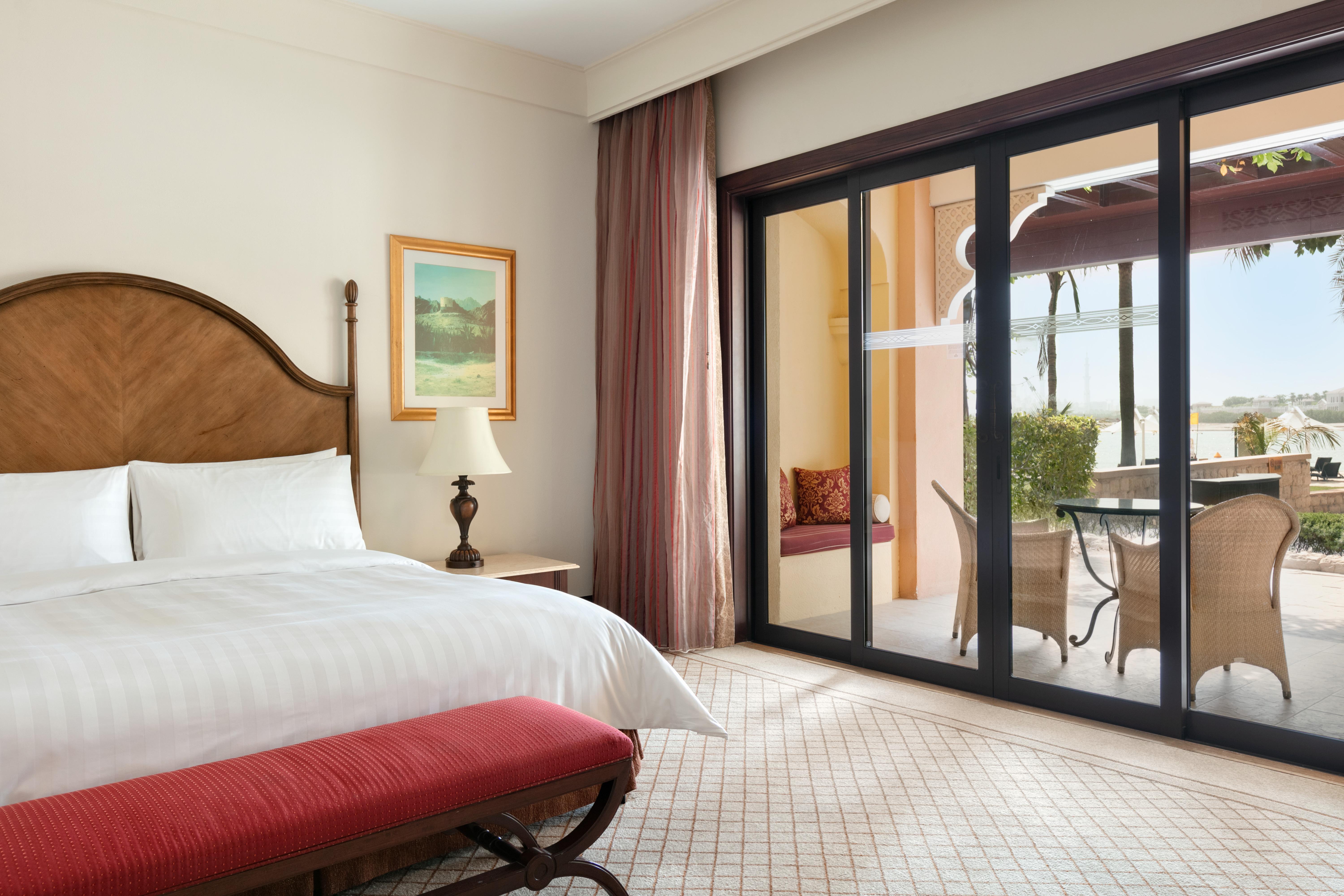 Shangri-la Qaryat Al Beri, 5* Abu Dhabi